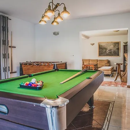 Dolisiowka Premium Alpesi faház *